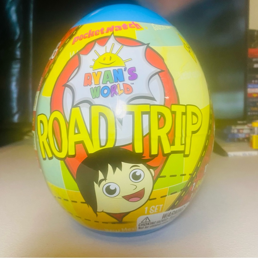 Ryan's World Road Trip Mega Micro Egg Surprise